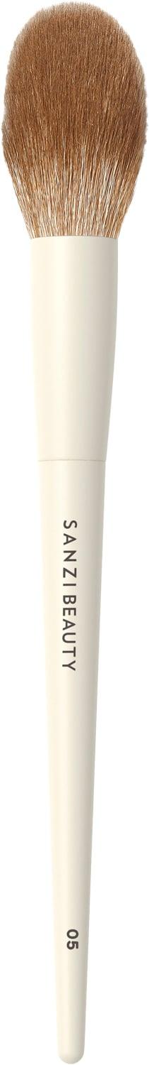 Blush Brush 05 fra Sanzi Beauty