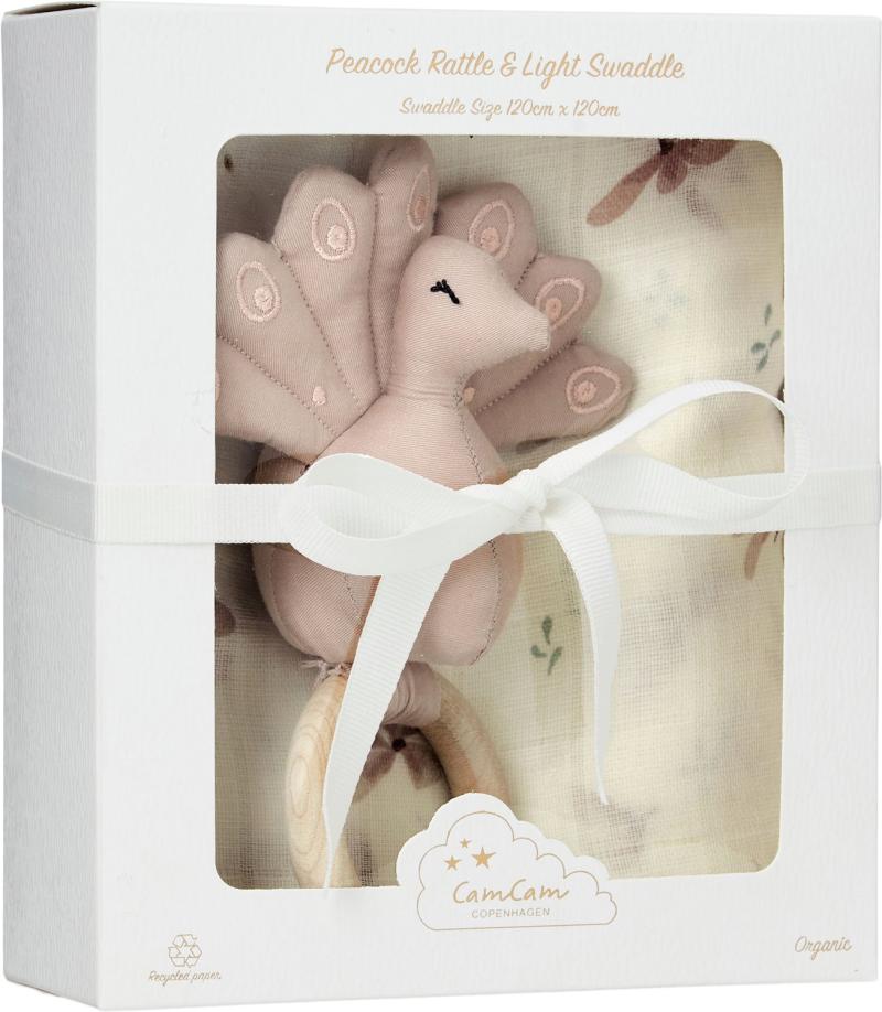 Gift Box W  Swaddle And Peacock Rattle Ocs fra Cam Cam Copenhagen