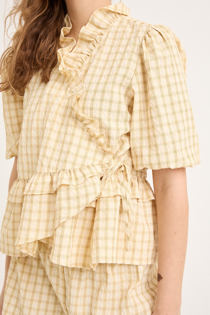 A View   Bluse   Aulina Blouse   Pale Yellow fra A-view