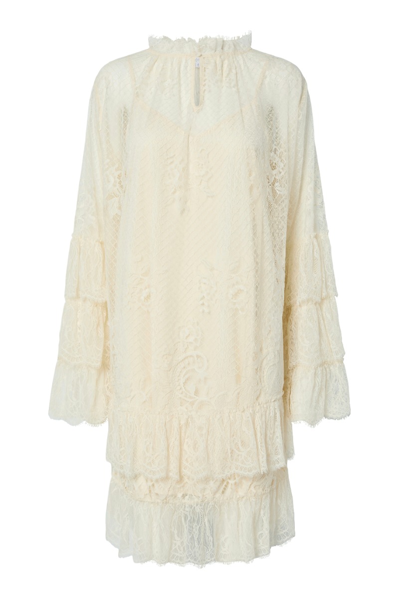 ..  Kjole  Neo Lace Dress  Birch fra Yas hos Lykke by Lykke 5715727755175