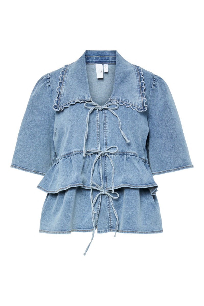 ..  Top  Scala Denim Top  Light Blue Denim fra Yas hos Lykke by Lykke 5715730612359