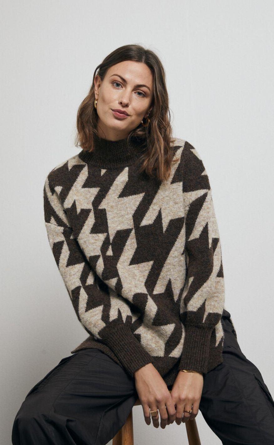 -view Strik Hounds Brown Sand