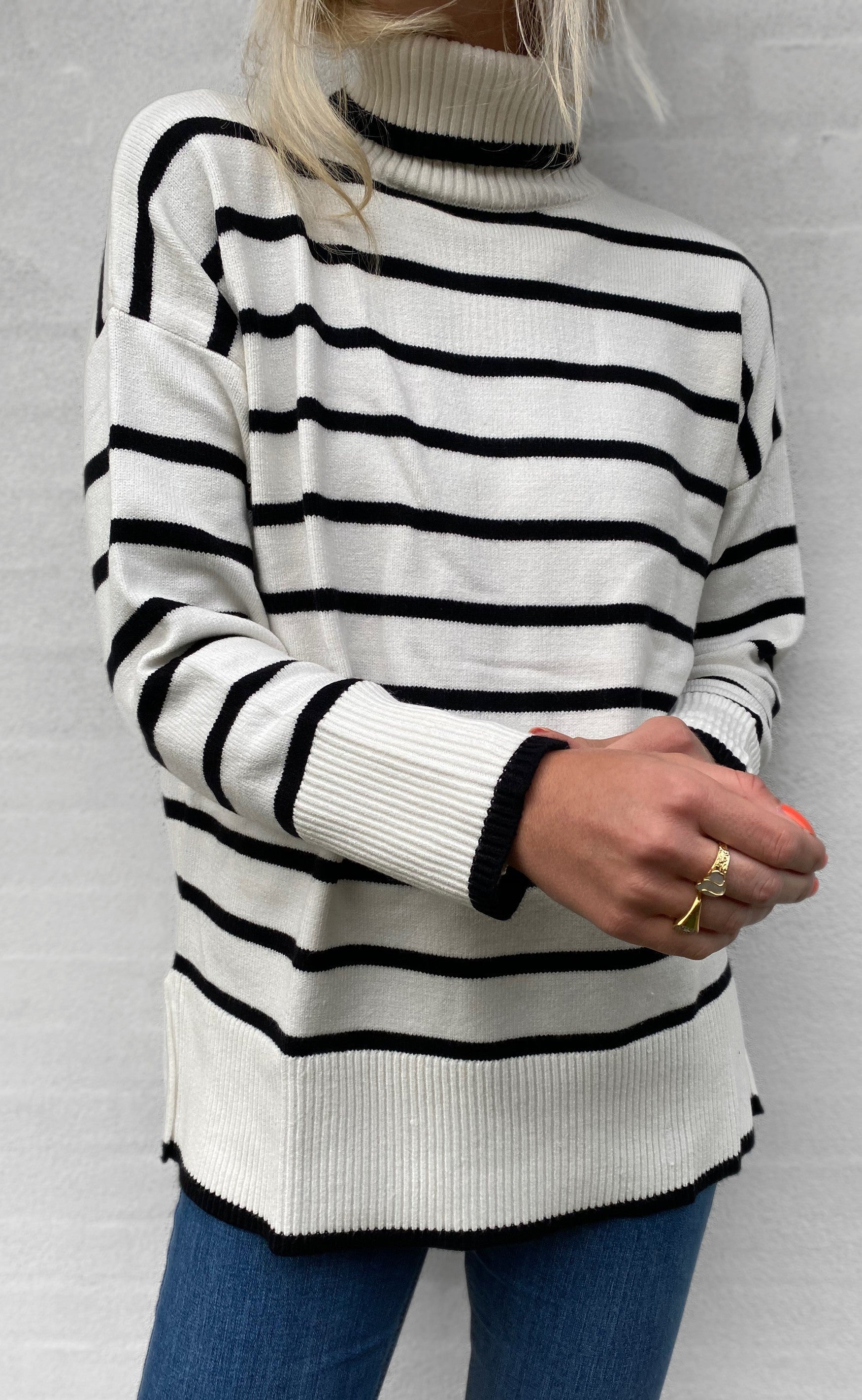 -view Sweater Bella White With Black Stripes