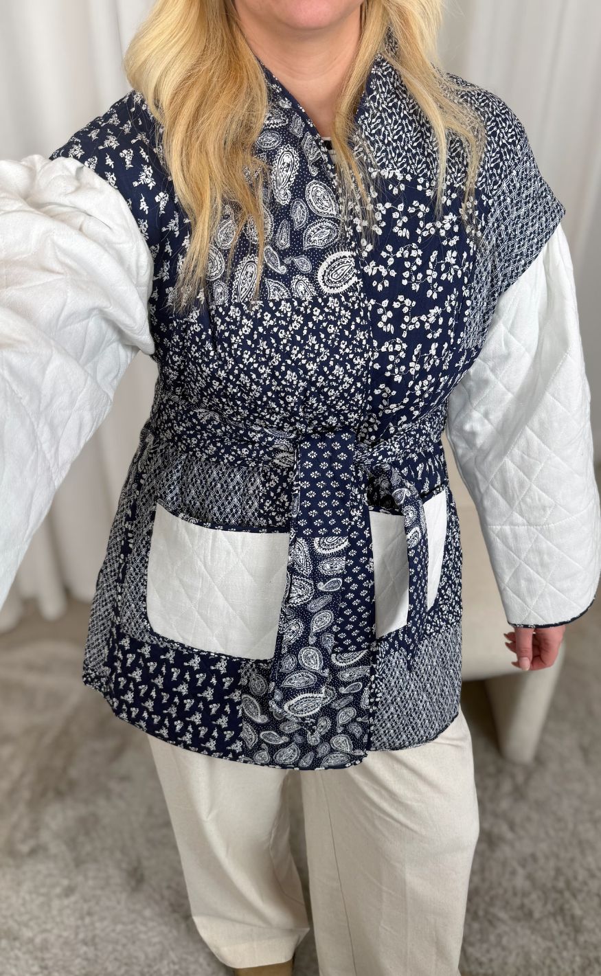 -view Jakke Katie Patch 687 Navy White