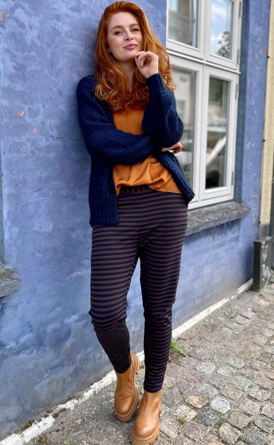 Black Colour Bukser Jessa Striped Navy