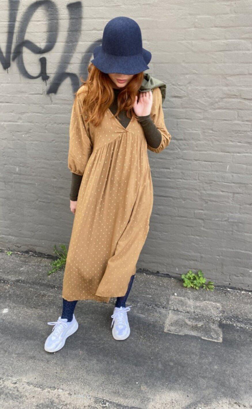 Black Colour Kjole Vigga Maxi Camel