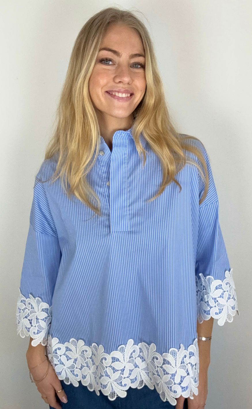 Continue Skjorte Klara Embrodery Blue Stripe