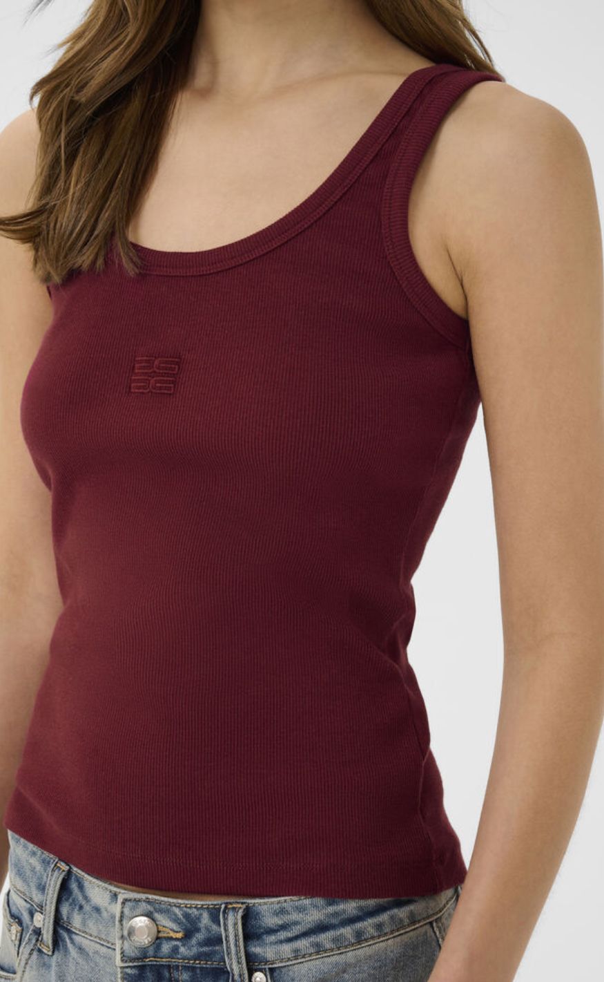 Gestuz Top Drew Logo Top Cabernet