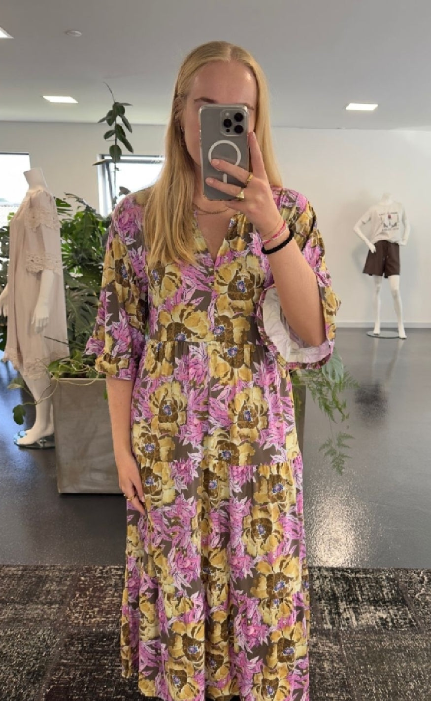 Luxzuz Kjole Idyn Cherry Blossom