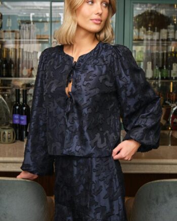 Neo Noir Bluse Daliska Artwork Navy