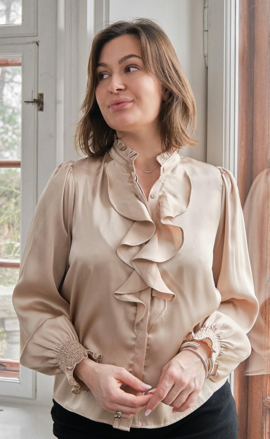 Neo Noir Bluse Zamola Dark Sand
