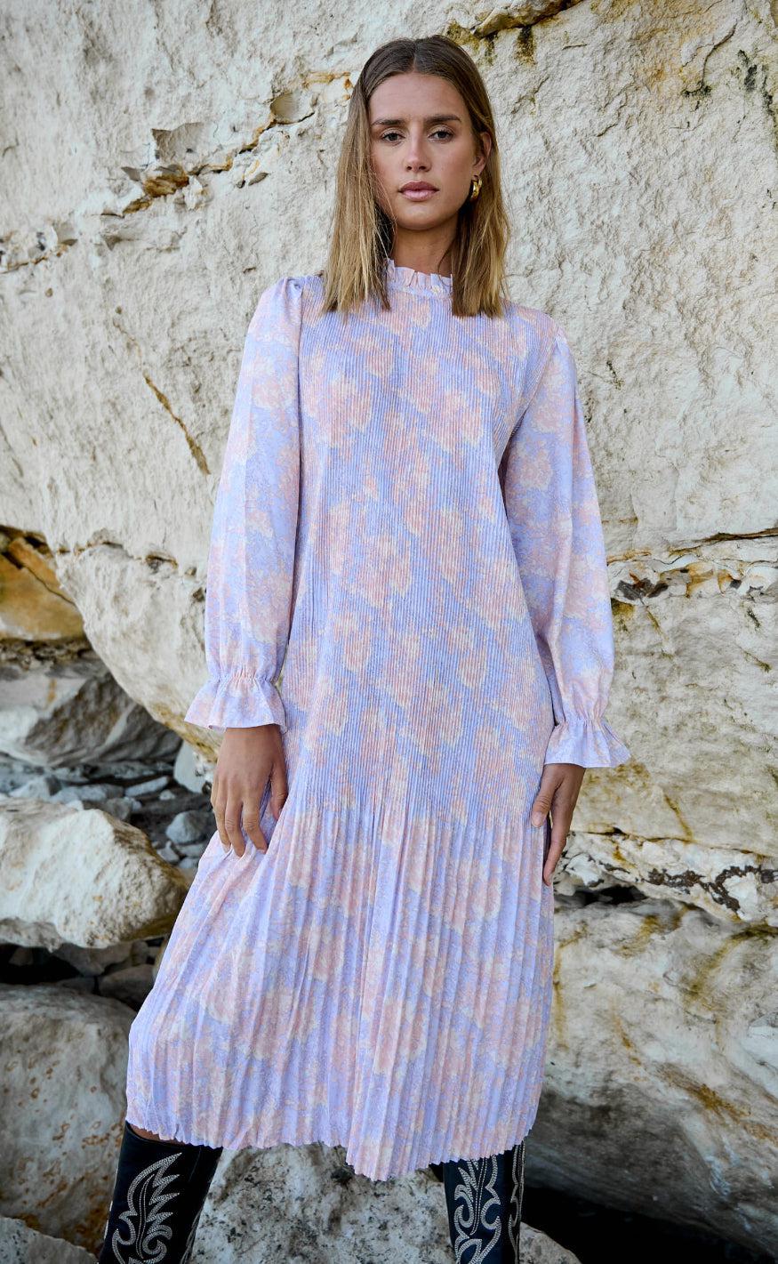 Noella Kjole Rebecca Lavender Apricot Print