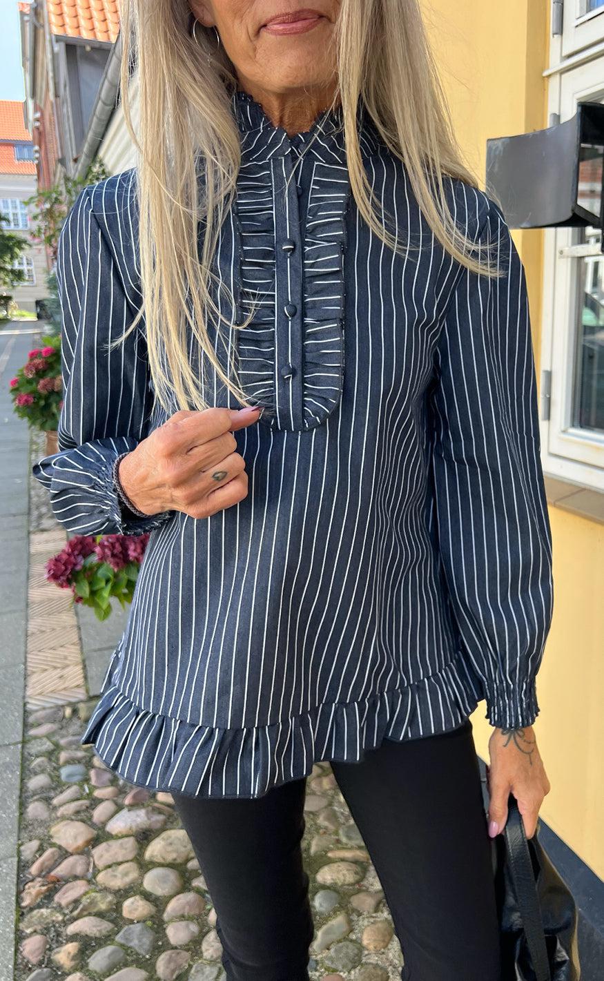 Say Ina Copenhagen Bluse Pia Denim Blue Pinstripe