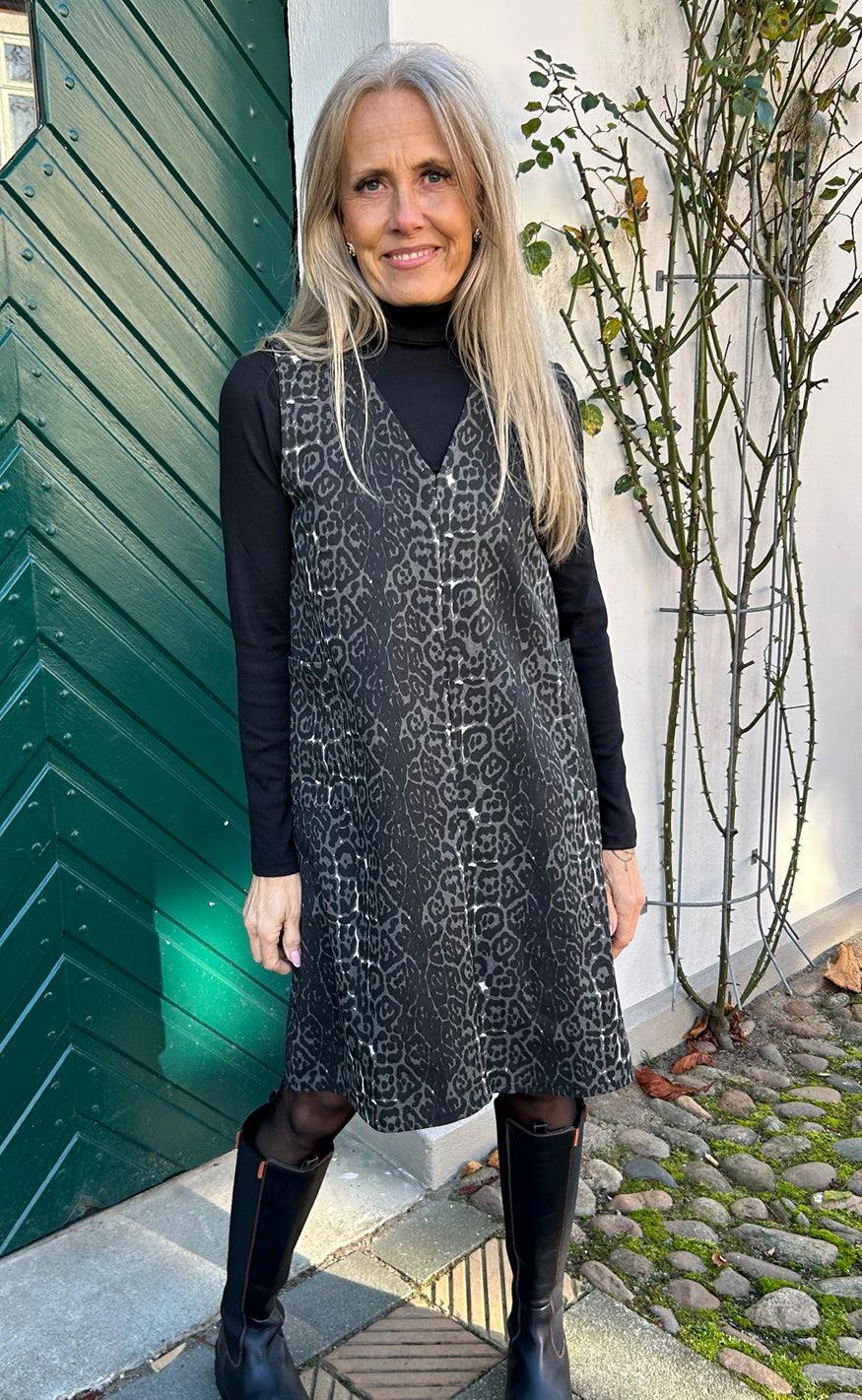 Say Ina Copenhagen Kjole Ania Spencer Grey Leopard