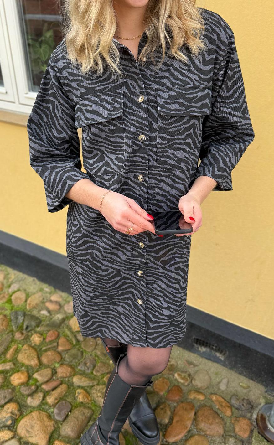 Say Ina Copenhagen Kjole Calla Zebra