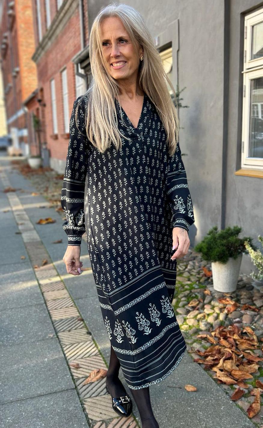 Say Ina Copenhagen Kjole Camma Black Print