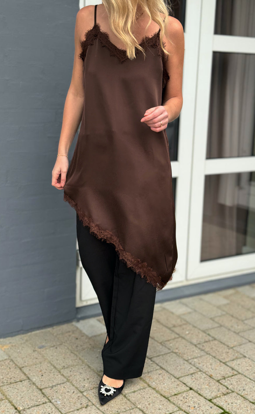 Say Ina Copenhagen Kjole Lavi Lace Dark Brown Satin