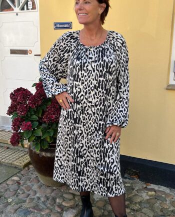 Say Ina Copenhagen Kjole Zanna White   Black Leopard