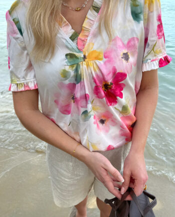Say Ina Copenhagen  -shirt Katiah Flowers