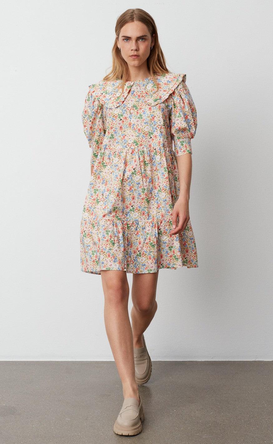 Sofie Schnoor Kjole S221227 Flower Mix