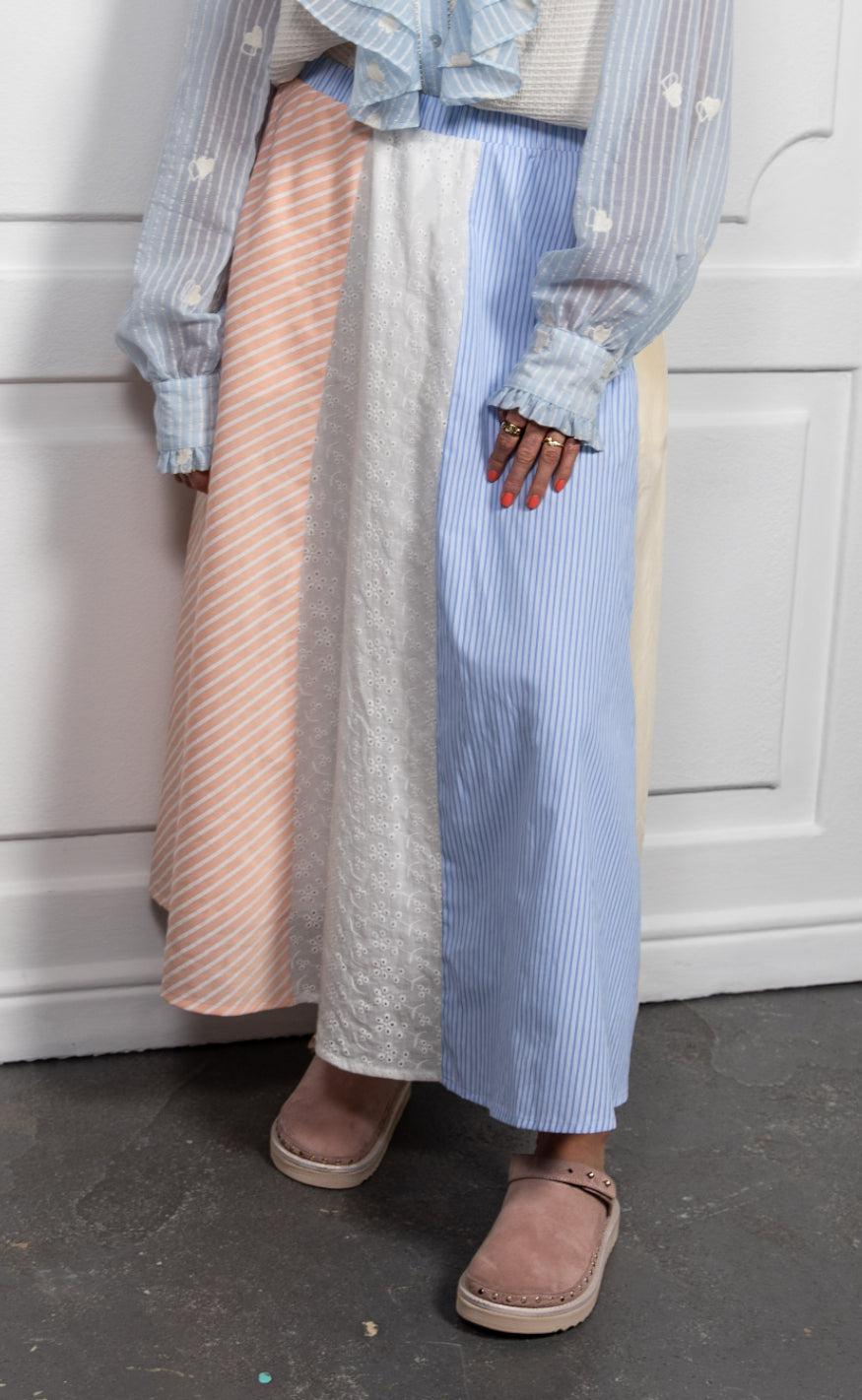Stories From The Atelier Nederdel The Wind Blue Stripes