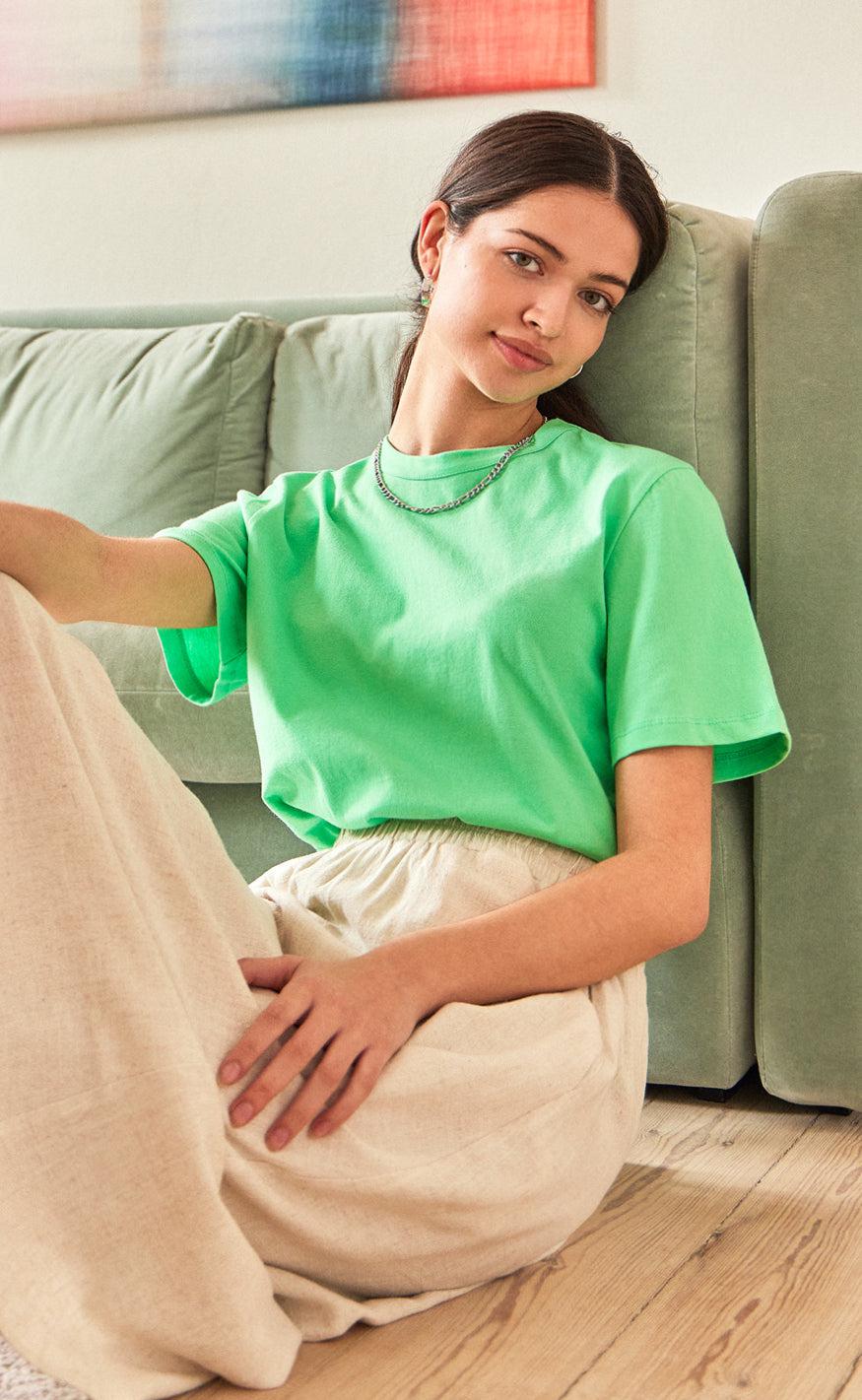 Yas  -shirt Sarita Katydid