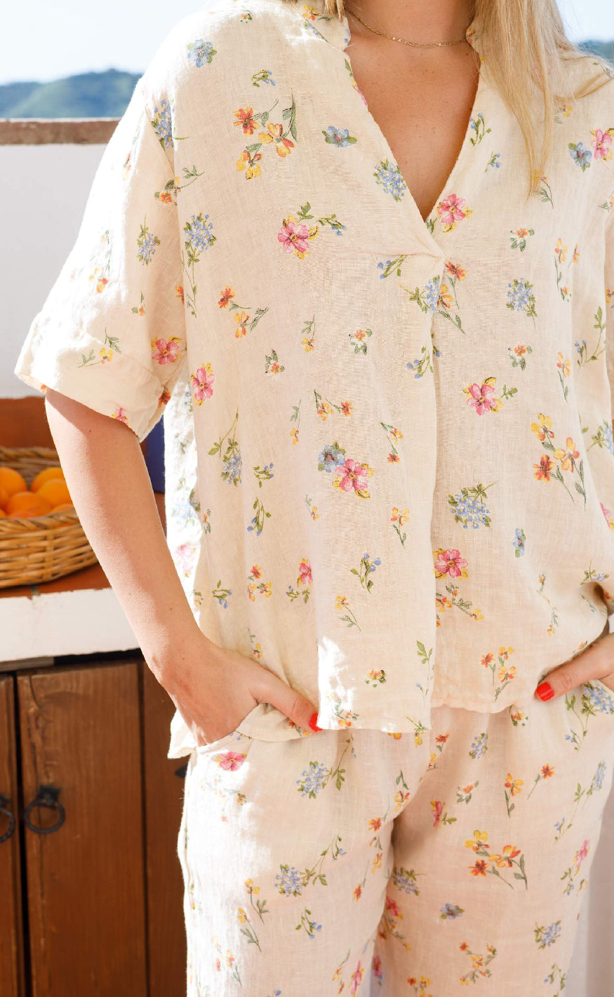 Black Colour Bluse Melina Flower