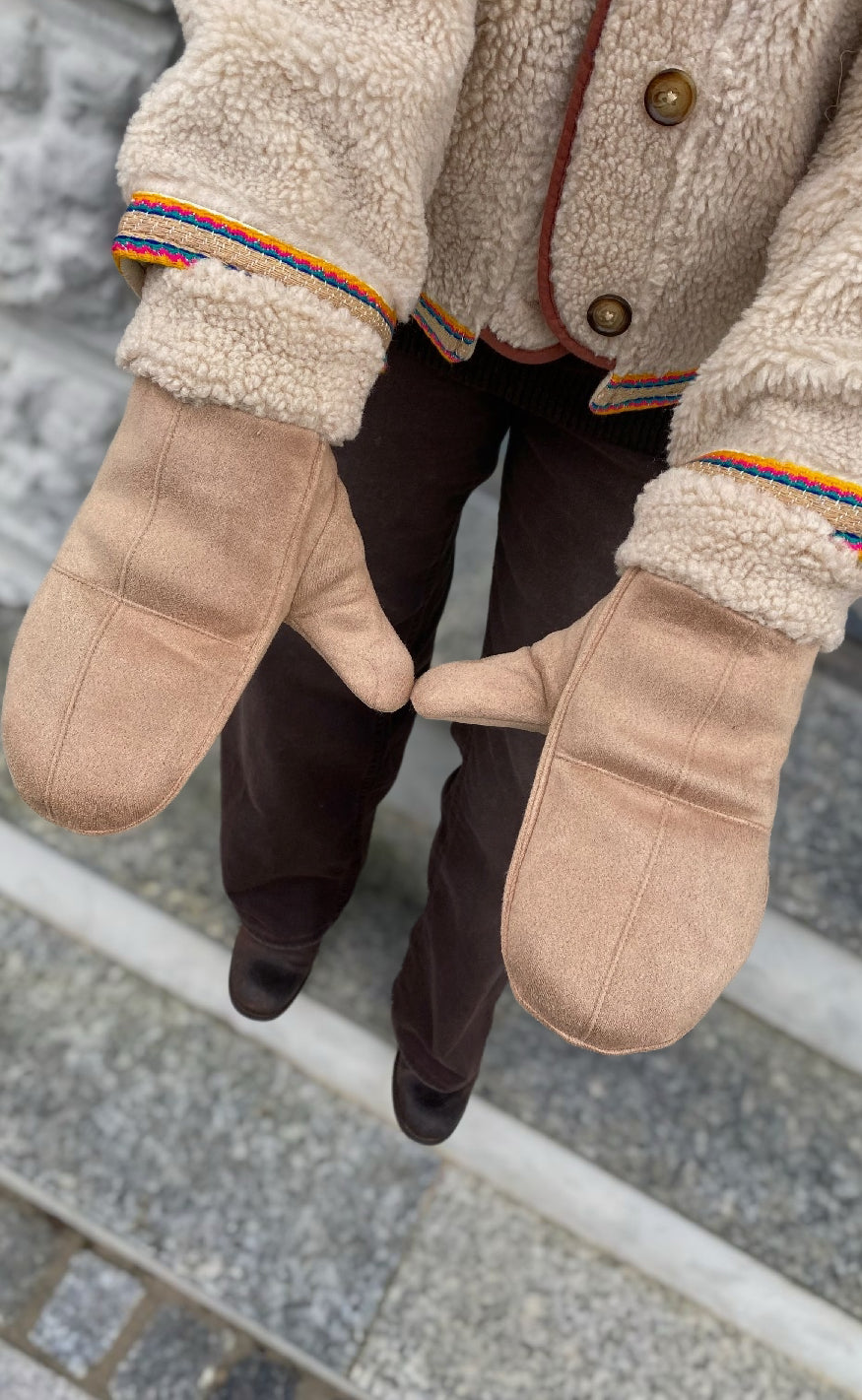 Black Colour Vanter Ryan Camel