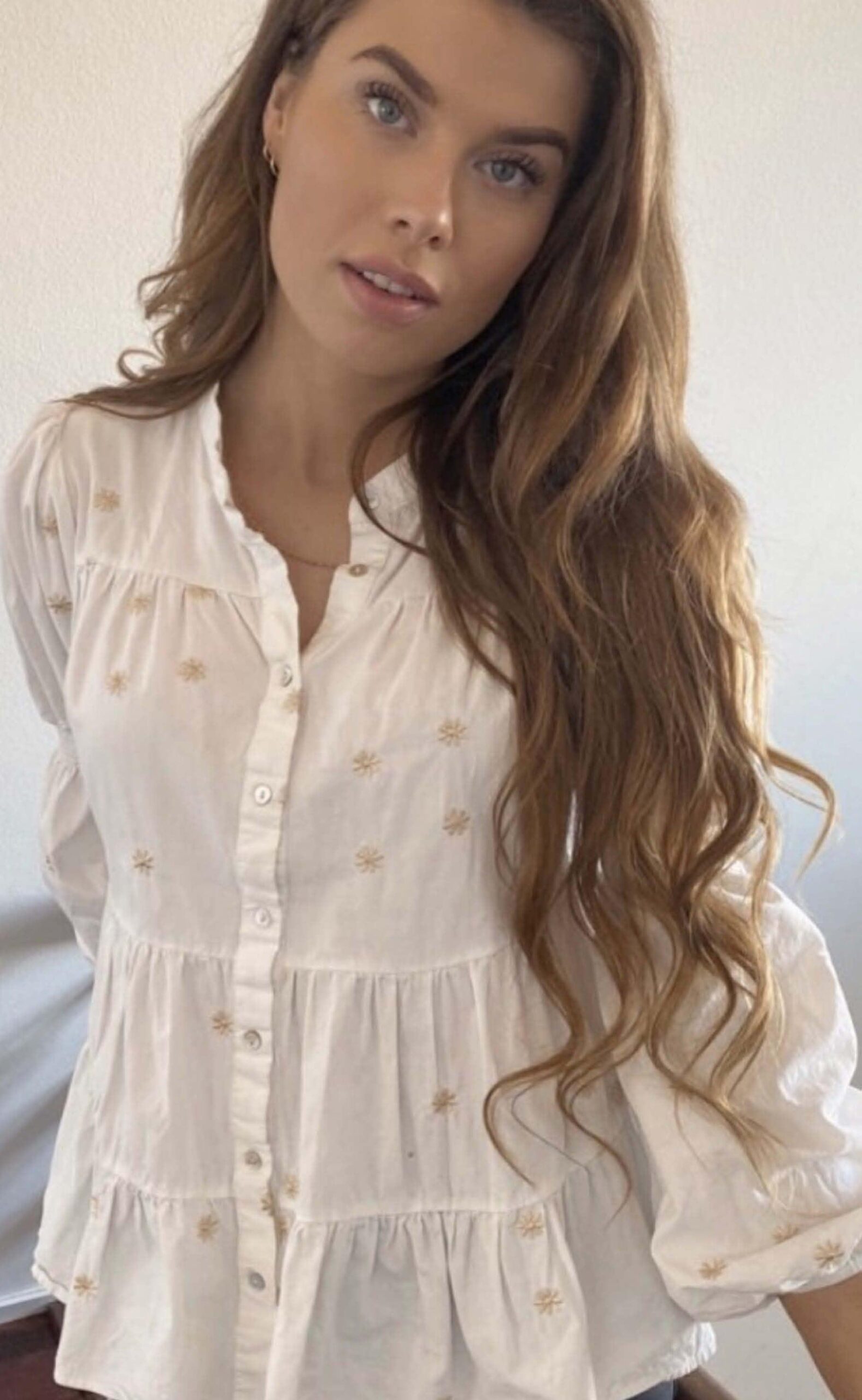 Continue Bluse Sanna Embroderi White