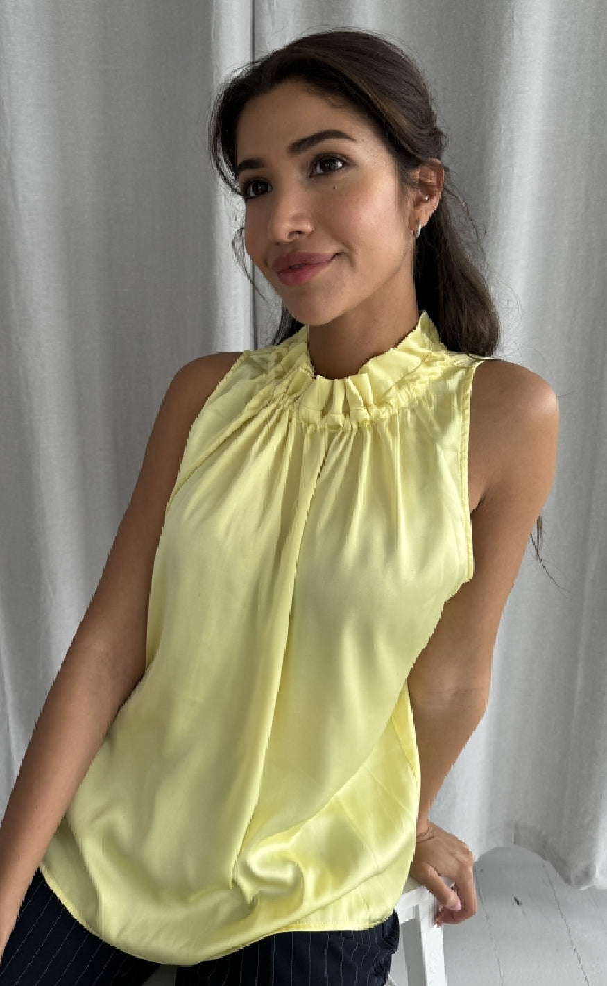 Continue Top Liva Yellow