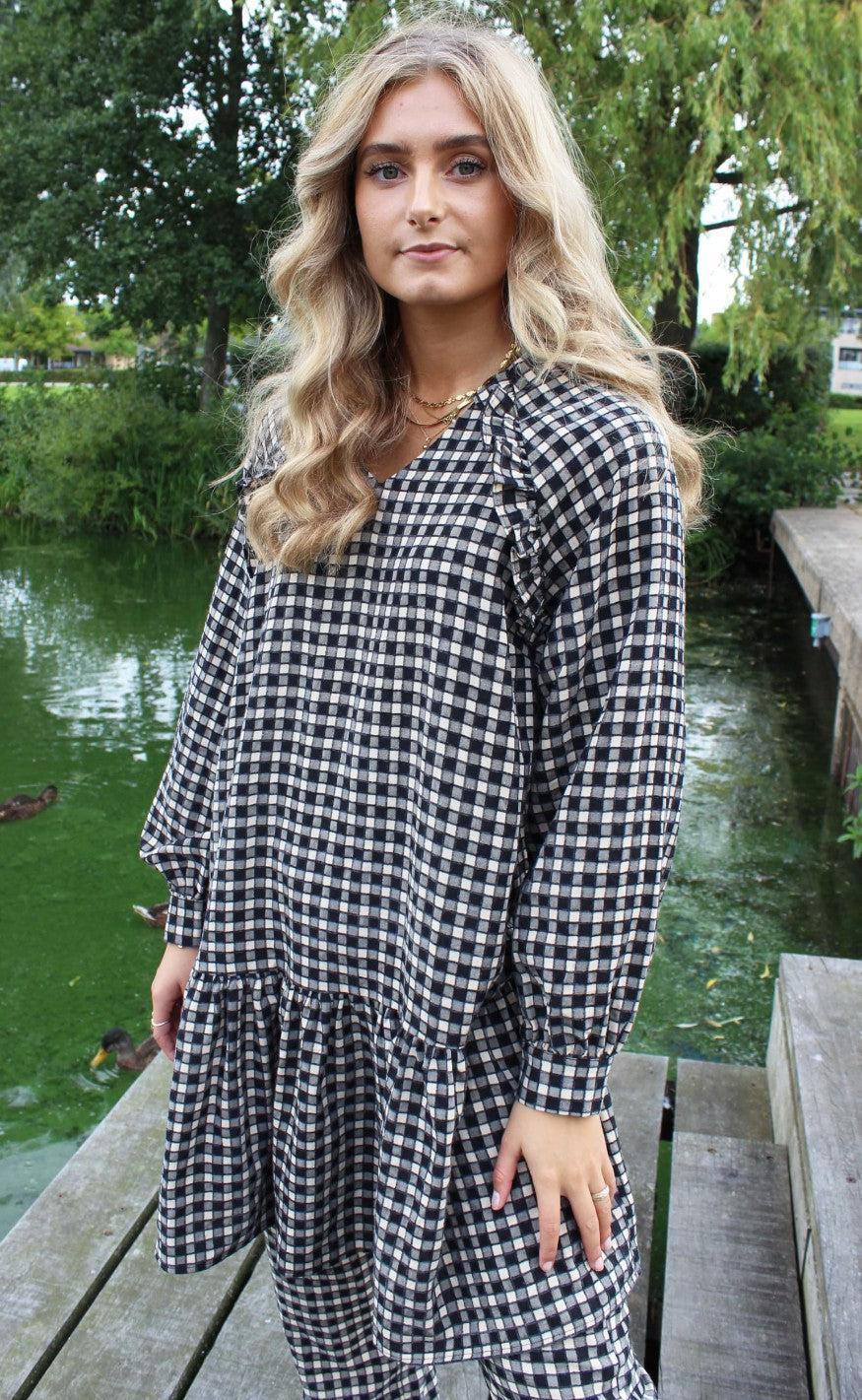 Liberte Kjole Dana Black Sand Check