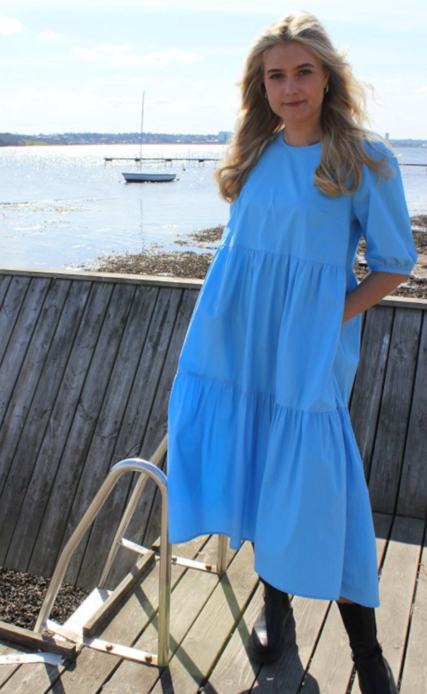 Liberte Kjole Vallie Sky Blue