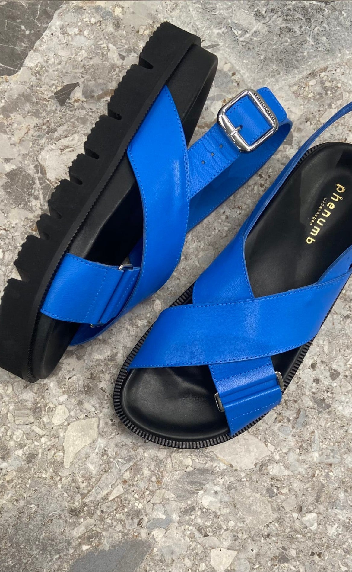 Phenumb Sandaler Nawa Blue