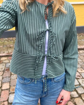 Say Ina Copenhagen Bluse Cornelia Dark Green  Vendbar