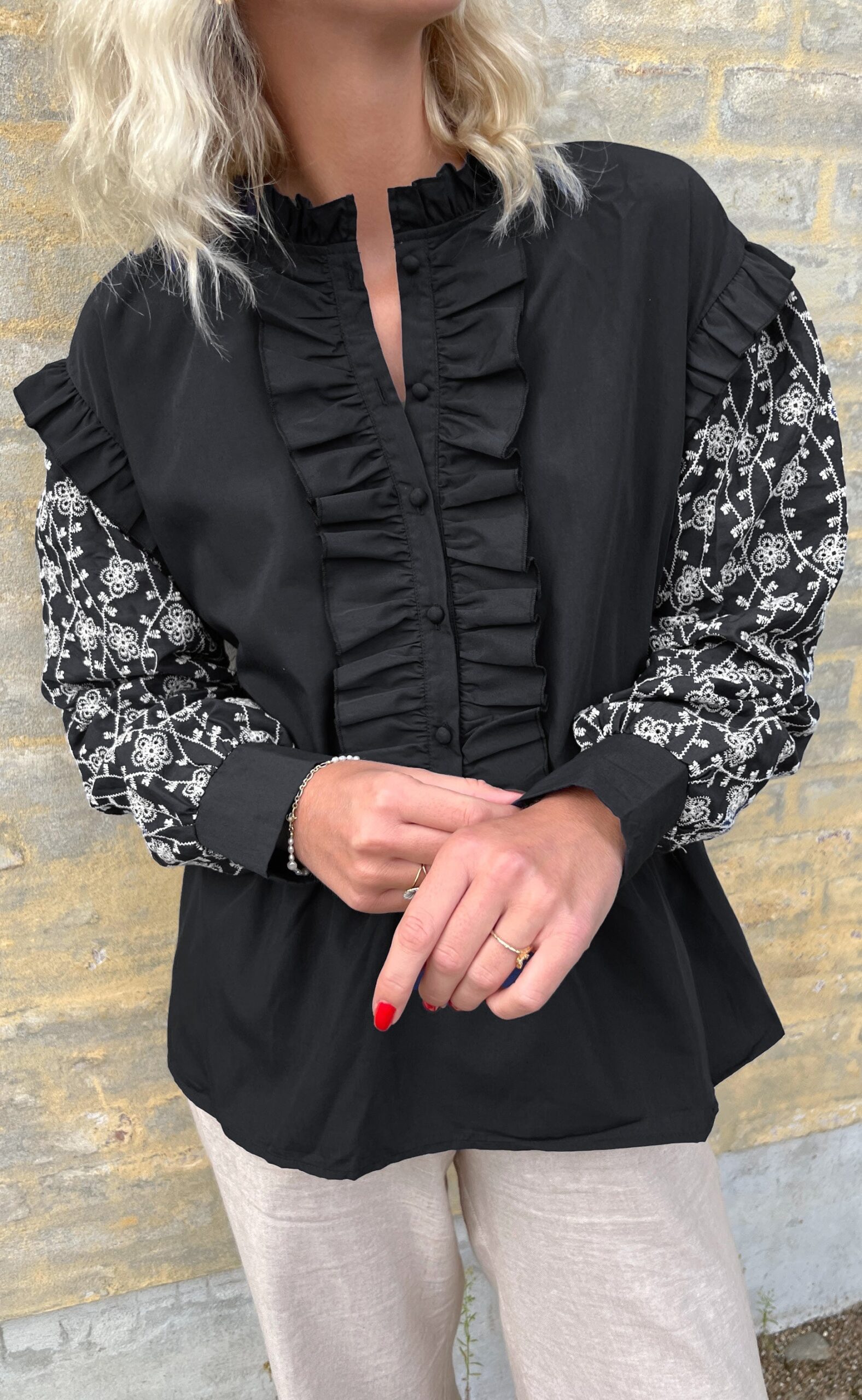 Say Ina Copenhagen Bluse Emily Broderi Black White