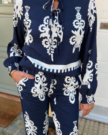 Say Ina Copenhagen Bluse Tora Navy Blue Paisley