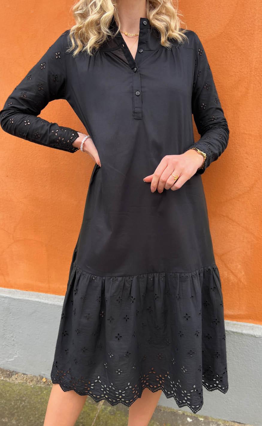 Say Ina Copenhagen Kjole Kitt Black Embroidery