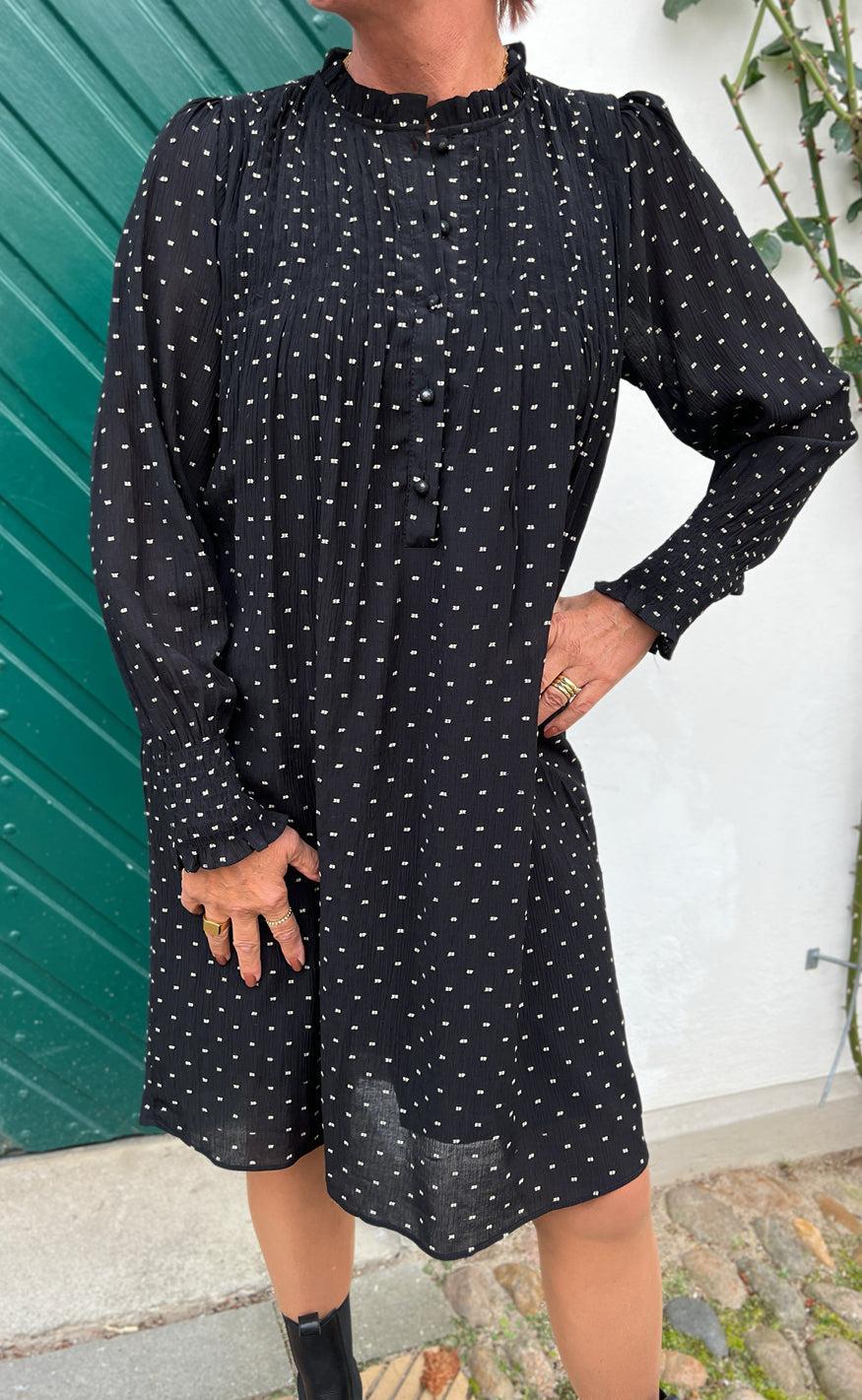 Say Ina Copenhagen Kjole Natalia Black Dots