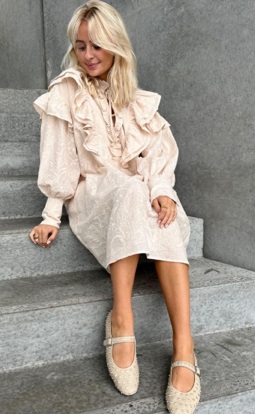 Stories From The Atelier Kjole The Sound Dress White