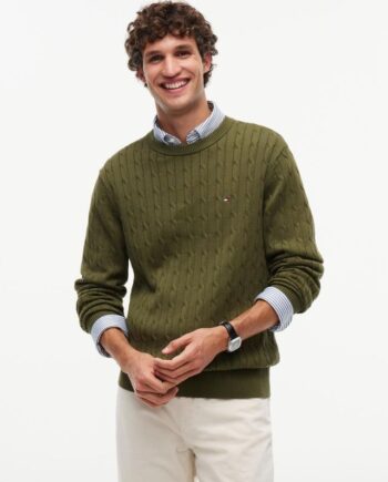 Classic Cable Crew Neck