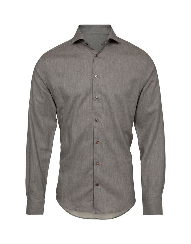 Shirt     Fitted Body